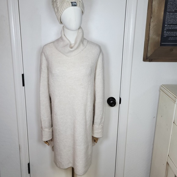 TopShop Tan Cream Funnel Neck Sweater Dress Size 4/6 - Picture 1 of 13